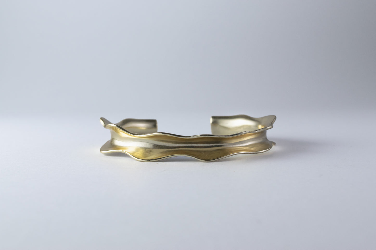 Twisted Stary Haze Statement Cuff