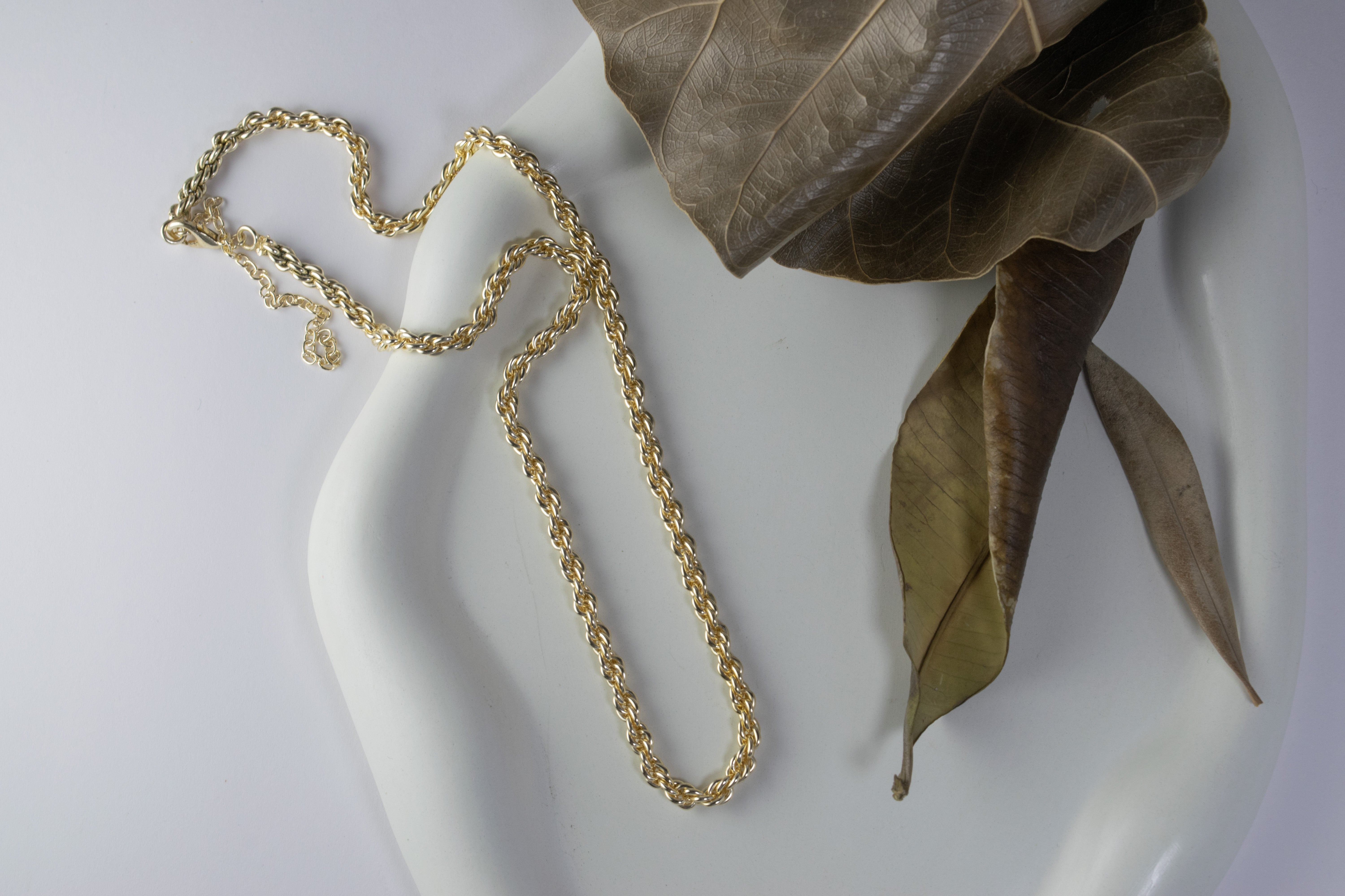 Bold Statement Chunky Twister Chain Necklace